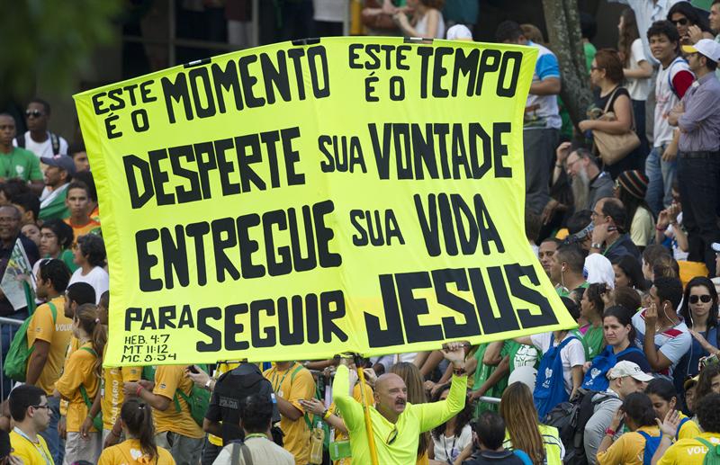 Francisco: "No traigo oro ni plata, sino algo más valioso, a Cristo"