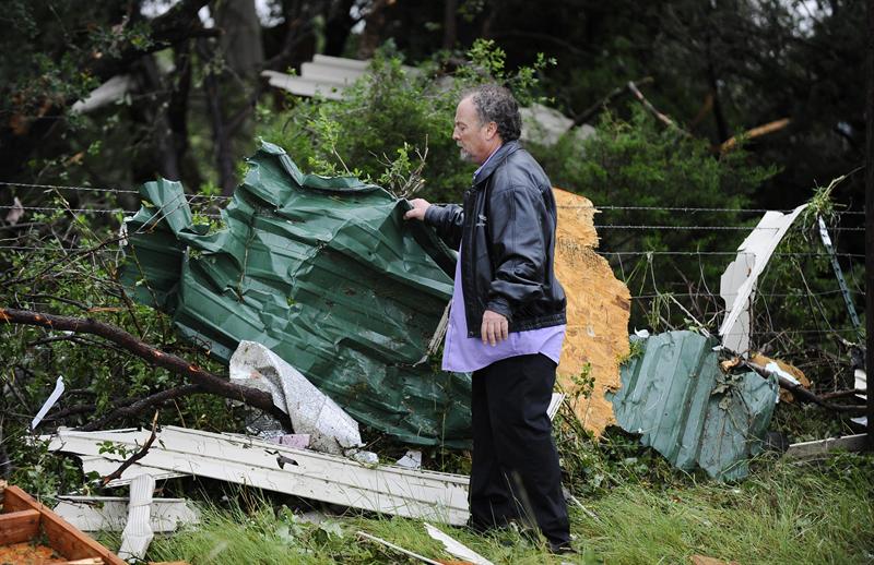 28 tornados dejan en caos el centro de Estados Unidos
