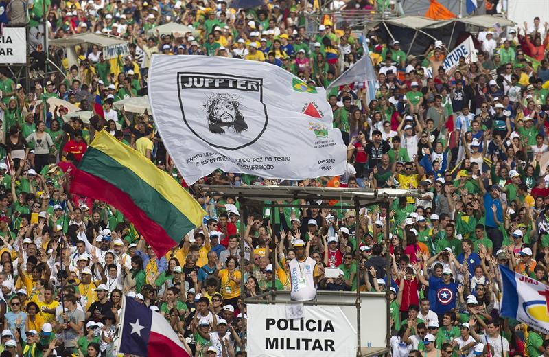 Francisco clausura la JMJ de Río con misa en la playa Copacabana