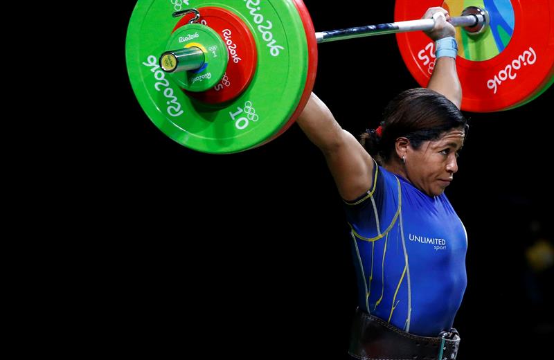 Alexandra Escobar se queda ante un récord olímpico de tailandesa Srisurat