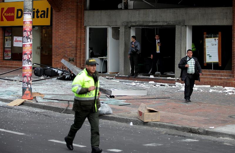 Fiscalía colombiana atribuye explosiones en Bogotá a la guerrilla