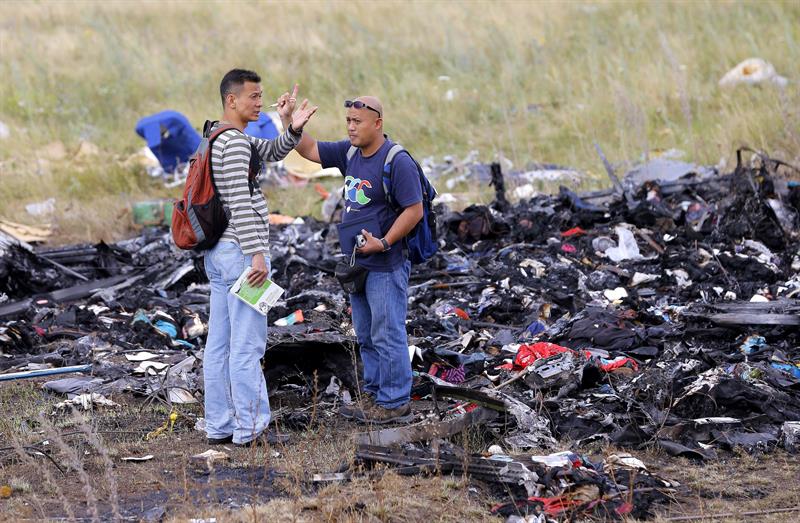 El Reino Unido analizará las cajas negras del avión siniestrado en Ucrania
