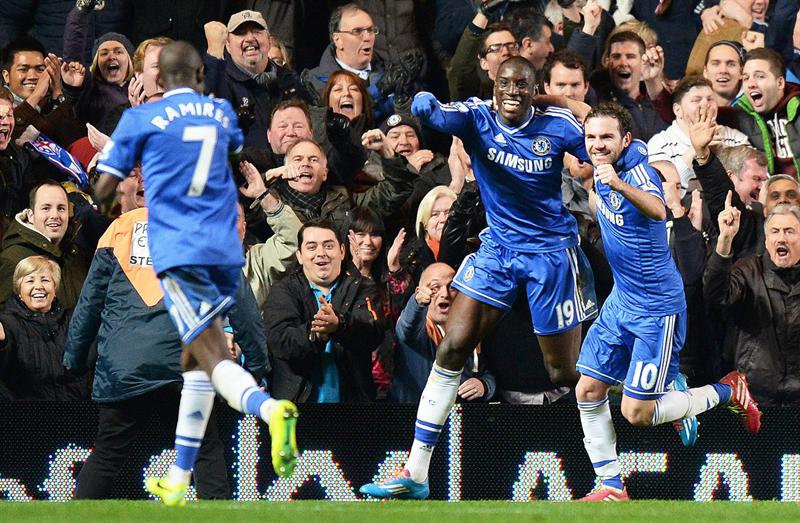 El Chelsea sigue la estela del Arsenal en la Premier