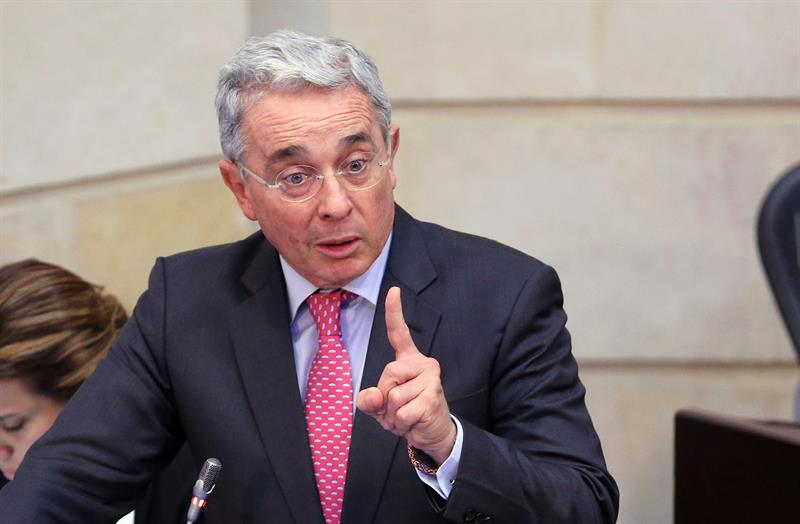 Uribe se muestra partidario de amnistía a guerrilleros sin delitos graves