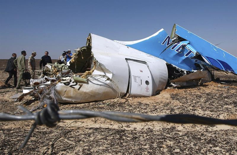 Solo una &quot;acción externa&quot; puede explicar caída del avión ruso en Egipto, según Metrojet