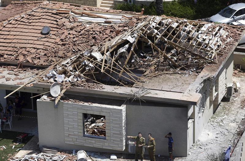 Un obús disparado desde la Franja de Gaza mata a dos israelíes