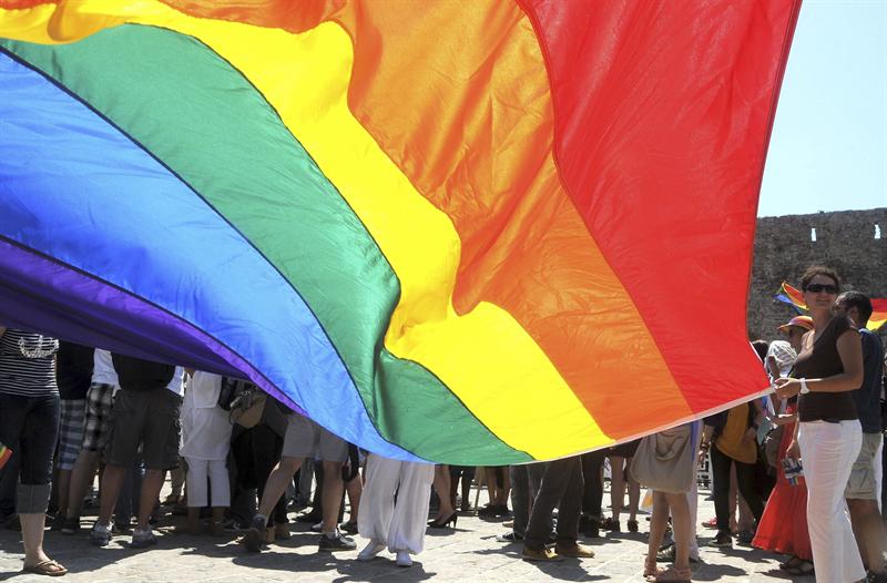 Minnesota y Rhode Island se suman a estados que permiten matrimonio gay en EE.UU.