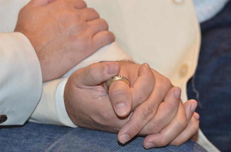Decenas de parejas participan en una boda masiva homosexual en Miami