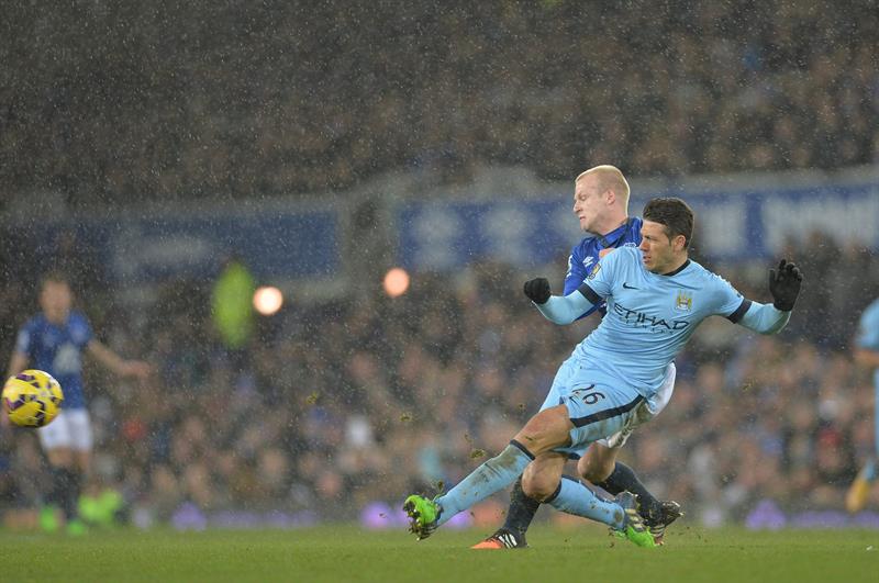 El Manchester City se deja dos puntos y el liderato en Goodison Park (1-1)