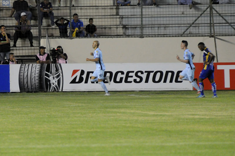 Delfín empata 1-1 ante Bolívar en su debut absoluta en Copa Libertadores