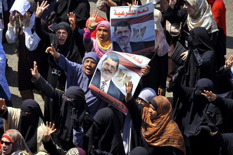 Ejército y Policía bloquearon manifestaciones en El Cairo