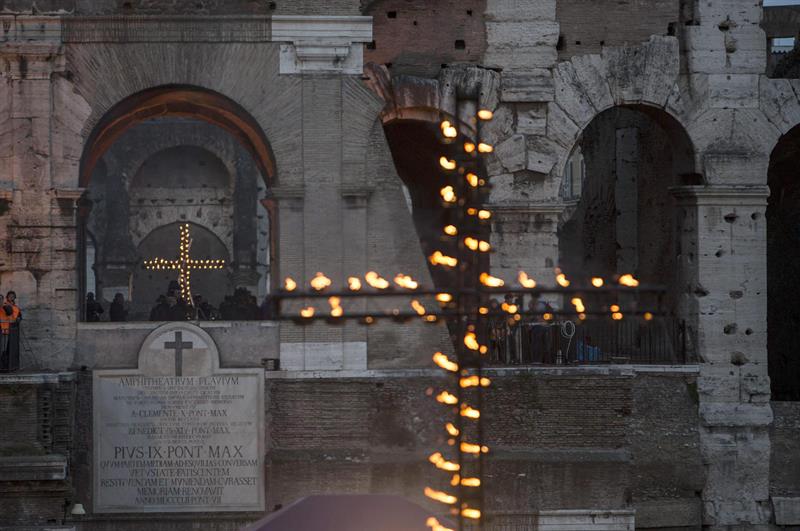 El papa presidirá su segunda vigilia pascual y bautizará a 10 catecúmenos