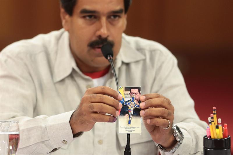 Maduro declara mártires y héroes de la República a los muertos del lunes