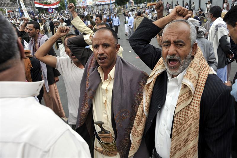 Sangriento atentado acaba con la vida de 47 personas en Yemen