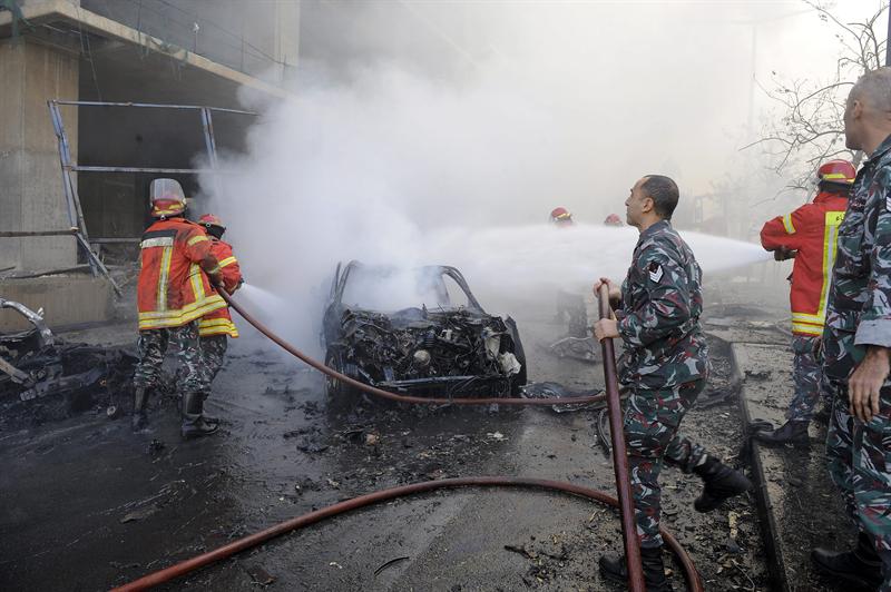 5 muertos y más de 50 heridos en atentado con coche bomba en Beirut