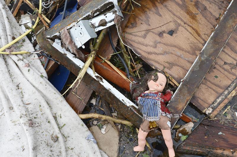 Tornado de Oklahoma arrasó todo lo que estaba a su paso