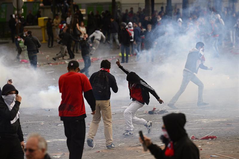 Prohíben celebraciones del PSG tras disturbios por título de Liga