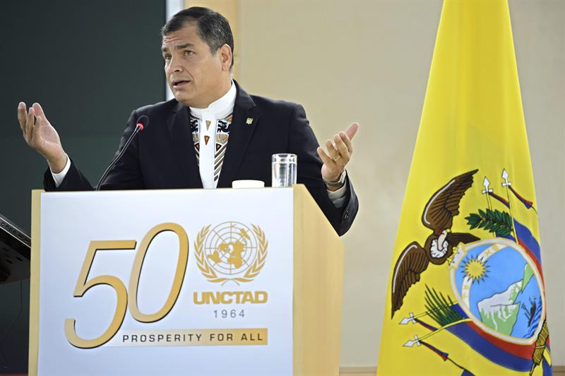 En Suiza, Rafael Correa visitó el Centro Europeo para la Investigación Nuclear