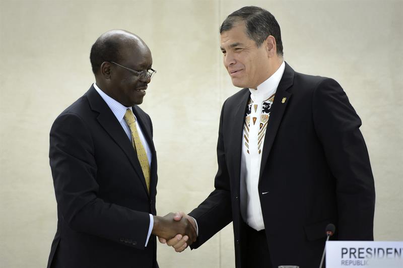 En Suiza, Rafael Correa visitó el Centro Europeo para la Investigación Nuclear