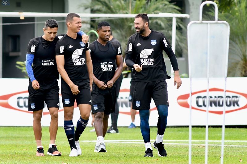 Esteban Dreer no se preocupa por tener 4 tarjetas amarillas