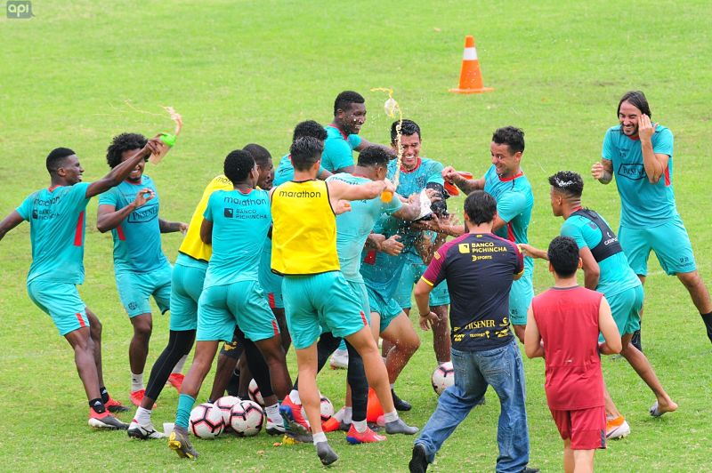 Barcelona tiene una baja y una duda para recibir a T. Universitario