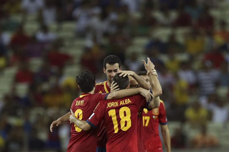 España y Uruguay se citan con Italia y Brasil; Tahití y Nigeria se despiden