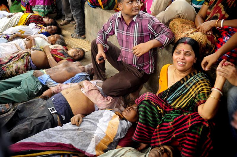 Al menos 10 muertos por estampida en festival hindú en Bangladesh