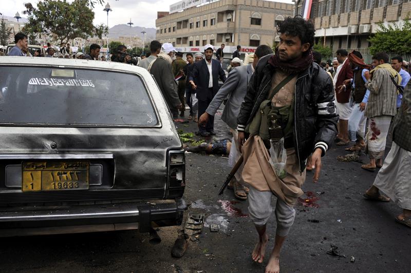 Sangriento atentado acaba con la vida de 47 personas en Yemen