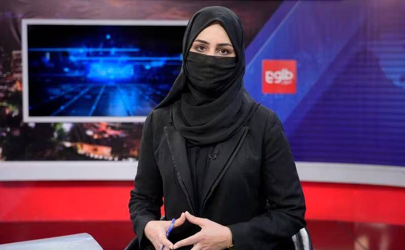 Imagen referencial de una periodista en Afganistán
