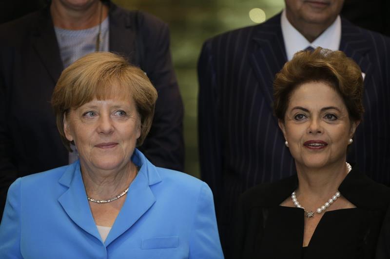 Ángela Merkel llega a Brasil en medio de crisis y protestas