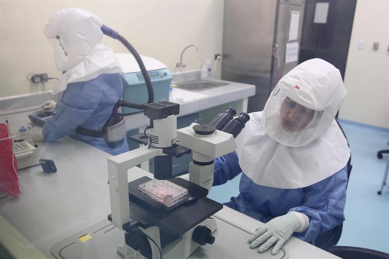 Exámenes descartan que paciente africano internado en Perú tenga ébola