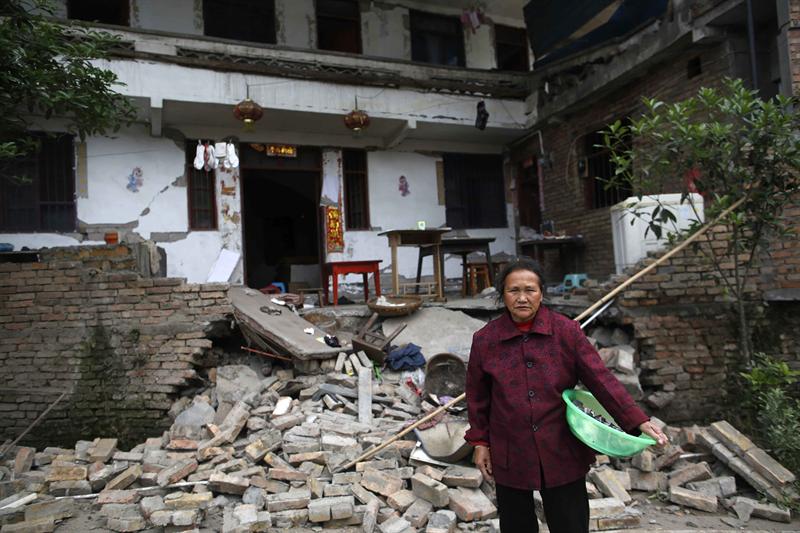 China acepta ayuda de Rusia y rechaza la de Japón tras terremoto