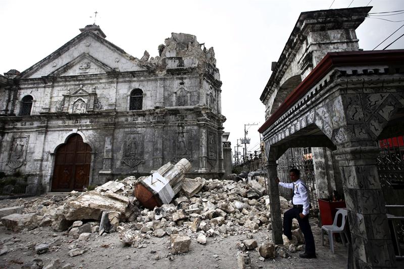 Unas 442.000 familias filipinas afectadas por el terremoto de 7,2 grados