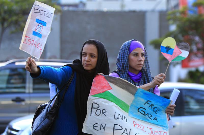 Ciudadanos protestan en Quito por la incursión israelí en Gaza