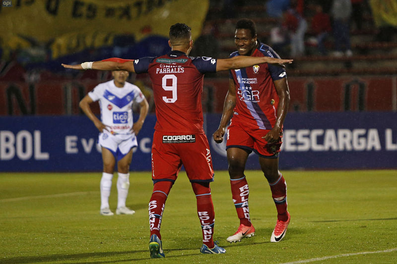 El Nacional da vuelta al marcador y vence al San José de Oruro en Quito