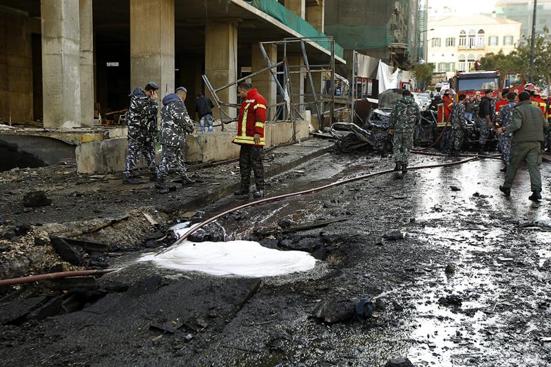 5 muertos y más de 50 heridos en atentado con coche bomba en Beirut