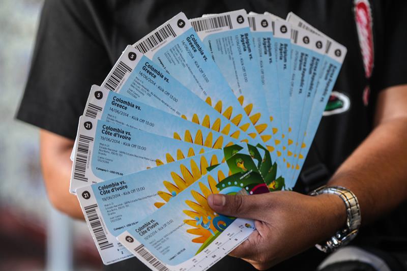 Abren los centros de retiro de entradas del Mundial de Brasil
