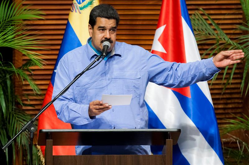Maduro insistirá en Arabia Saudí en fijar banda de precios petroleros