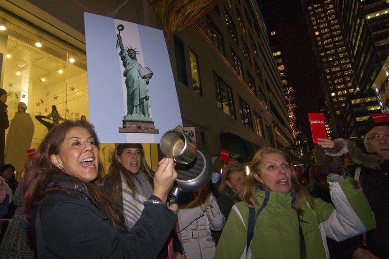 Multitudinario cacerolazo contra Cristina Fernández en Argentina
