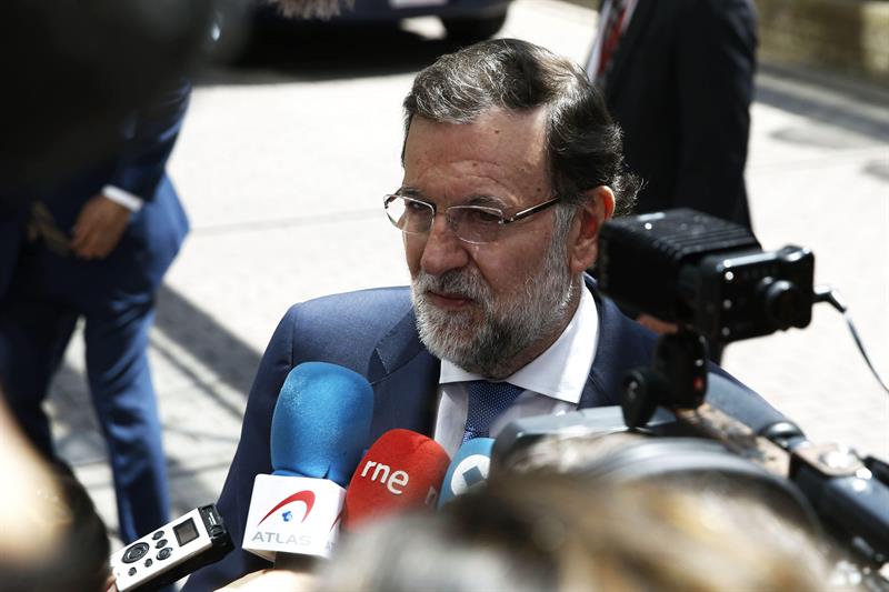 Presidente español pide eliminar visas para ecuatorianos que viajan a Europa