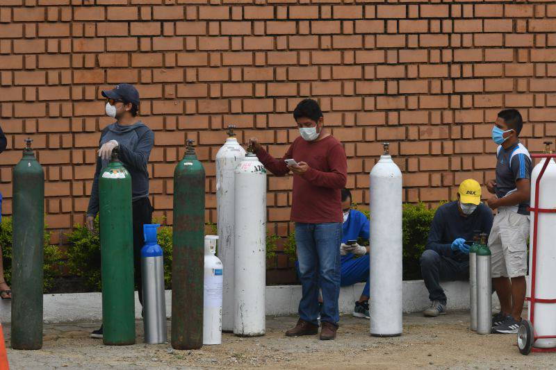 Drama en Manabí por escasez de tanques de oxígeno