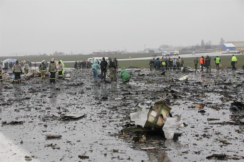 Fallecen 62 personas en accidente aéreo en el sur de Rusia