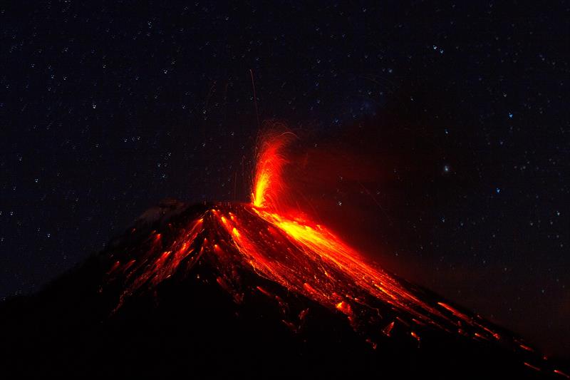 Actividad menos energética pero continua en volcán Tungurahua