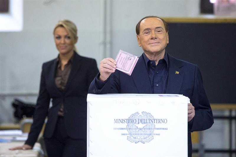 Un 20,14 % de los italianos ha votado en el referéndum de Italia al mediodía