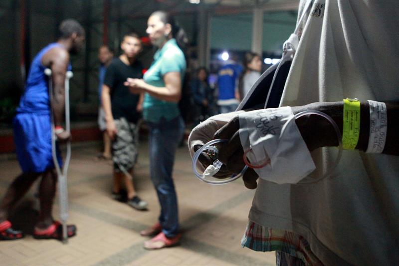 Fuerte sismo de Ecuador sacude también sur de Colombia