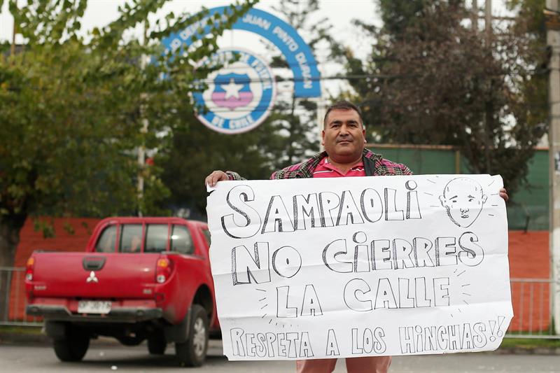 Sampaoli califica de ridículo que él pidiera cerrar una calle