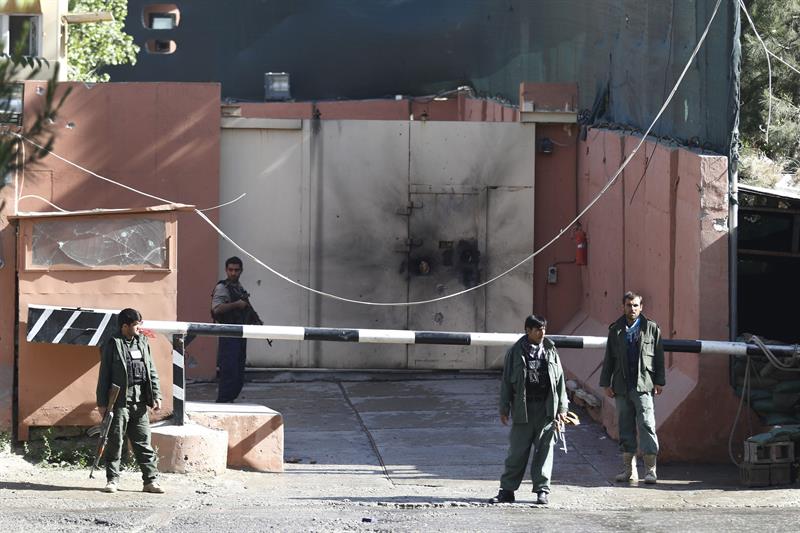 Asesinan a 9 trabajadores afganos de una ONG checa en Afganistán