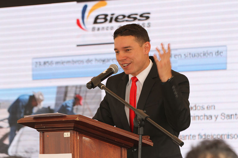 Policía detiene a exministro de Inclusión, Iván Espinel