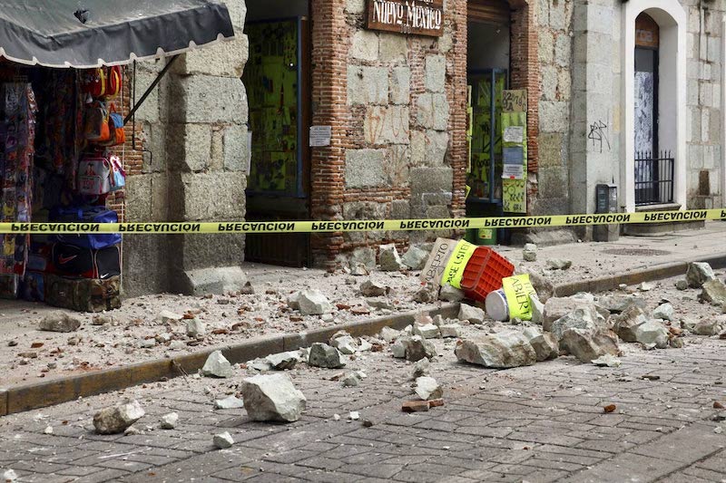 Seis muertos y 500 casas dañadas por sismo en México