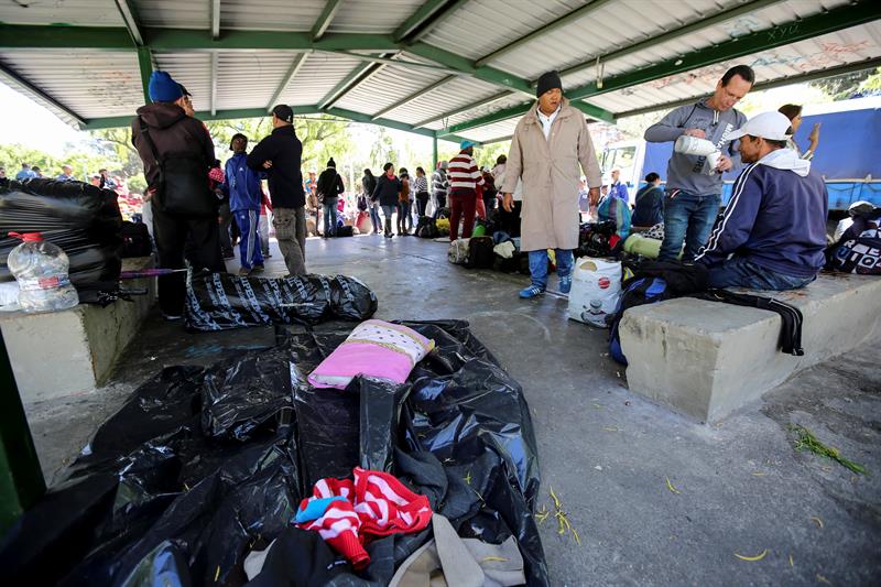 Acampados en Quito, cubanos piden visa a México para llegar a EE.UU.